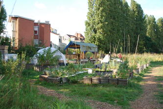 Le jardin Latinis un jour de semaine. 